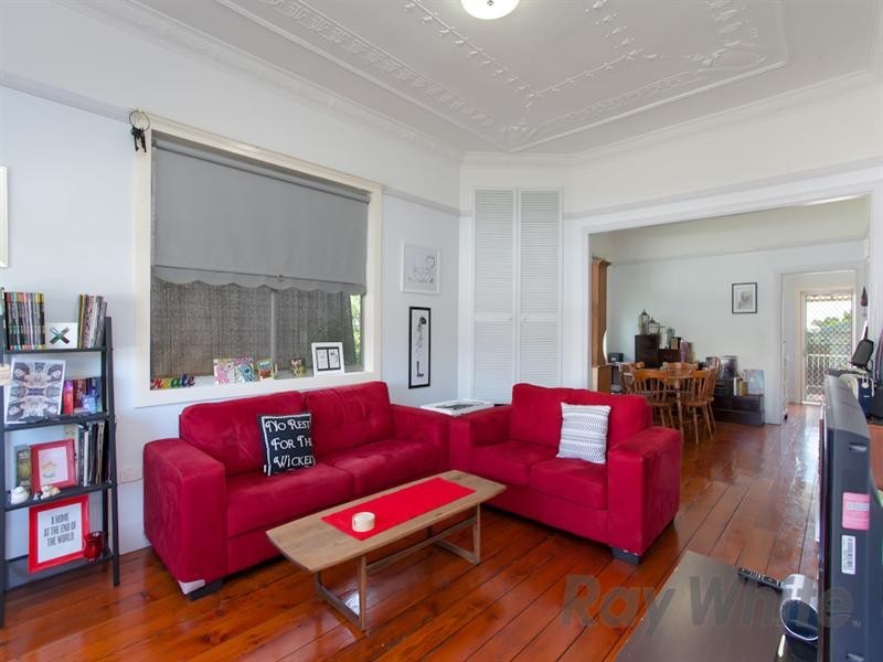 5 Vera Street, Waratah NSW 2298