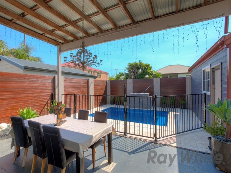 18 Gow Street, Hamilton North NSW 2292