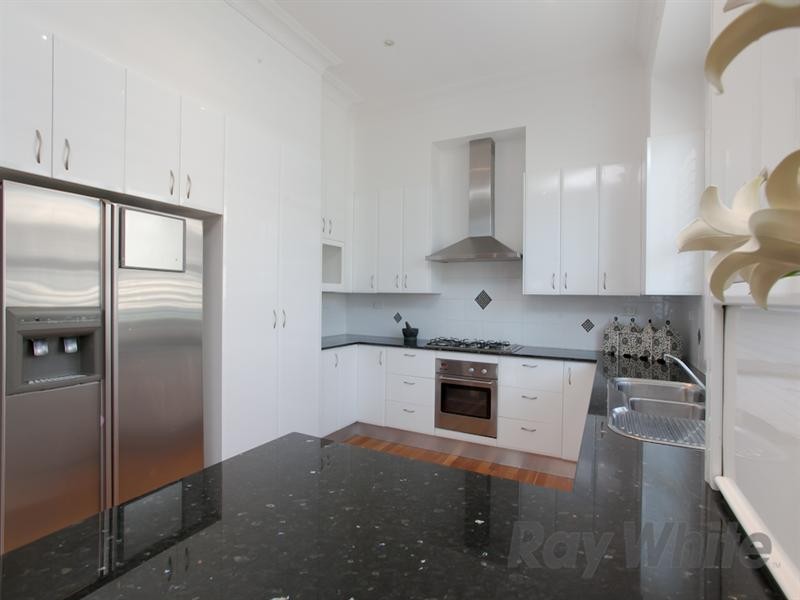 18 Gow Street, Hamilton North NSW 2292