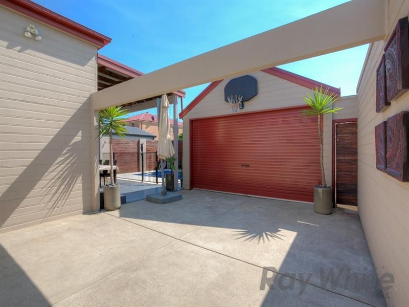 18 Gow Street, Hamilton North NSW 2292