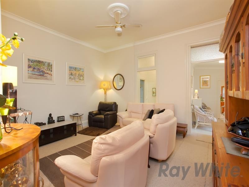 135 Lindsay Street, Hamilton NSW 2303