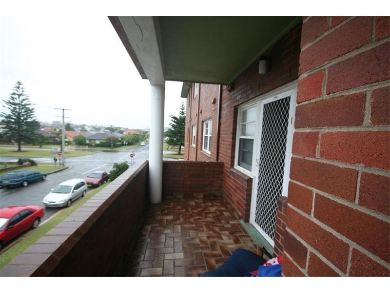 9/76 Parkway Avenue, Cooks Hill NSW 2300