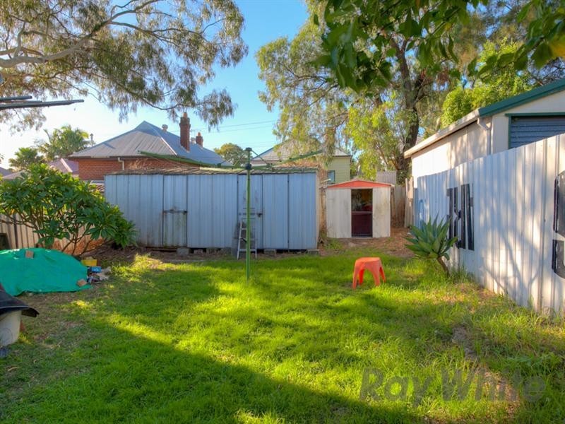 21 Croydon Street, Mayfield NSW 2304