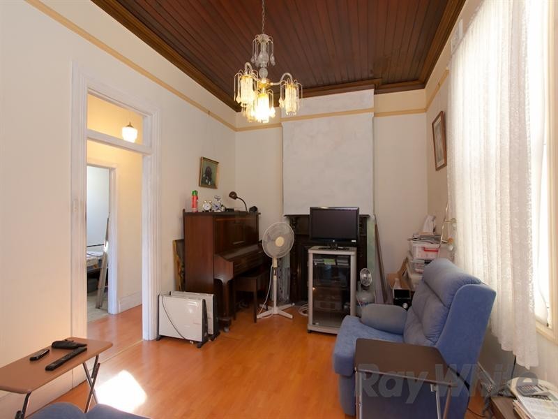 21 Croydon Street, Mayfield NSW 2304