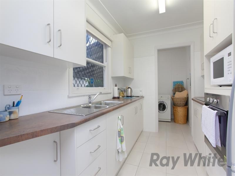 2 Alexander Street, Mount Hutton NSW 2290