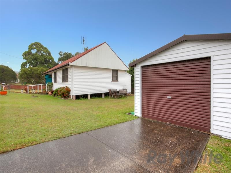 2 Alexander Street, Mount Hutton NSW 2290