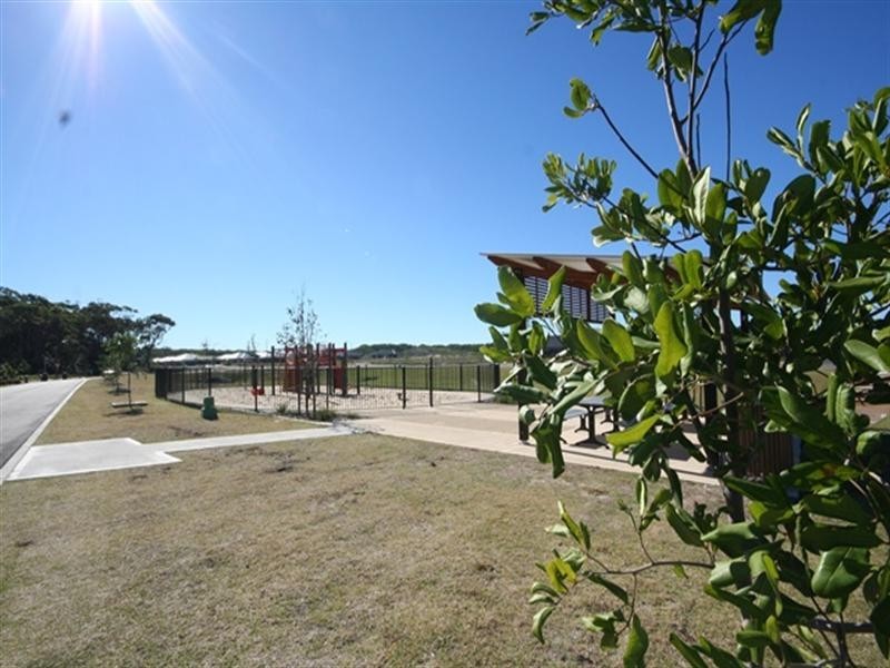 8 Monkerai Street, Fern Bay NSW 2295