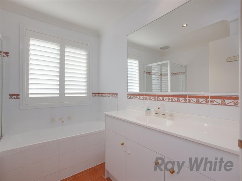 4 Rosemount Court, Eleebana NSW 2282