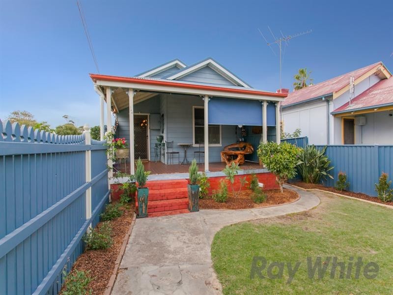 144 Fullerton Street, Stockton NSW 2295