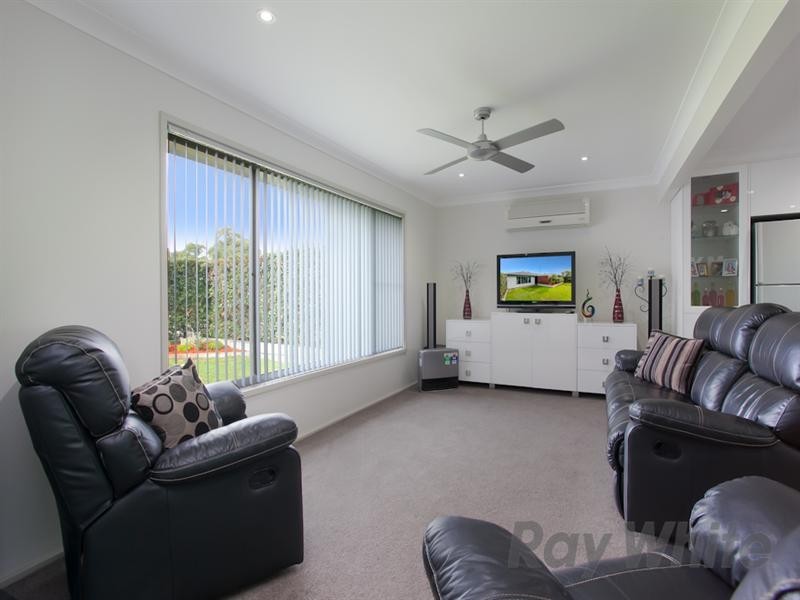 4 Maryland Drive, Maryland NSW 2287