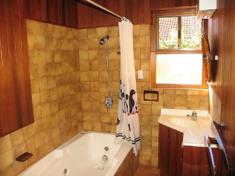 8 lancelot Drive, Daw Park SA 5041