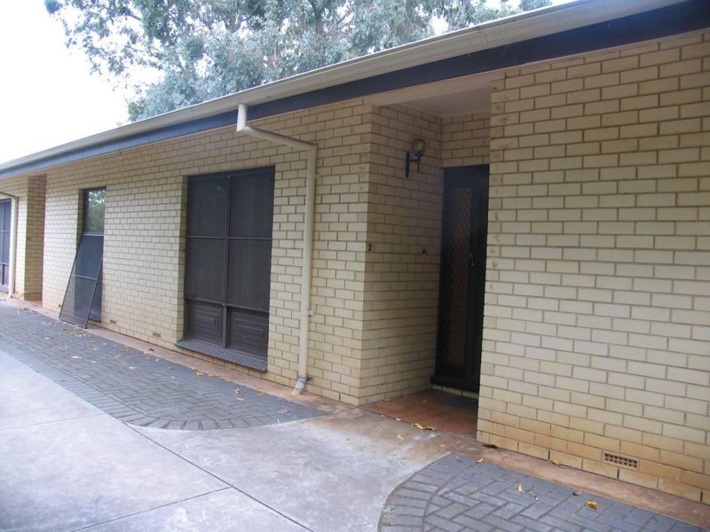 2/4a Gordon Road, Black Forest SA 5035