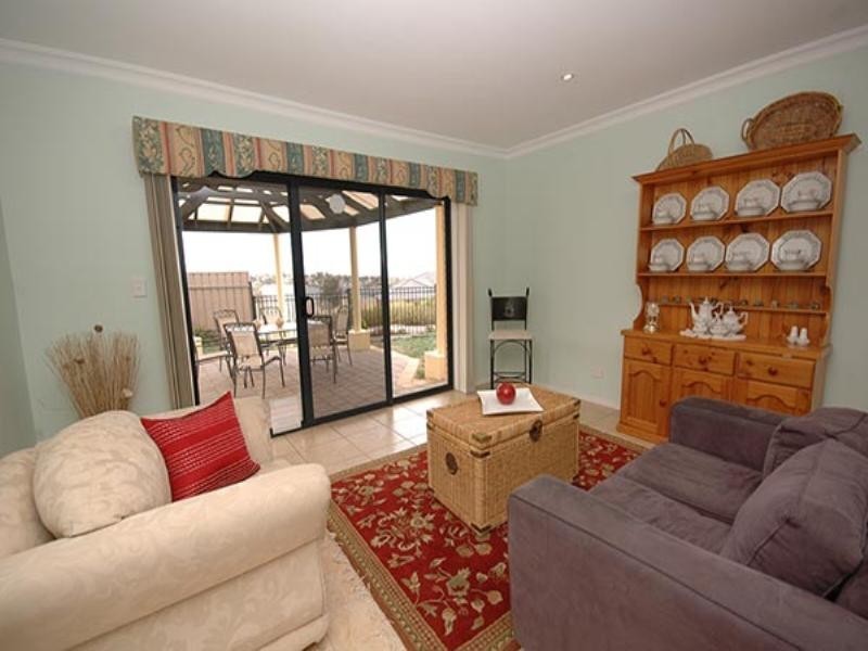 9 Landseer Crescent, Seaford Rise SA 5169