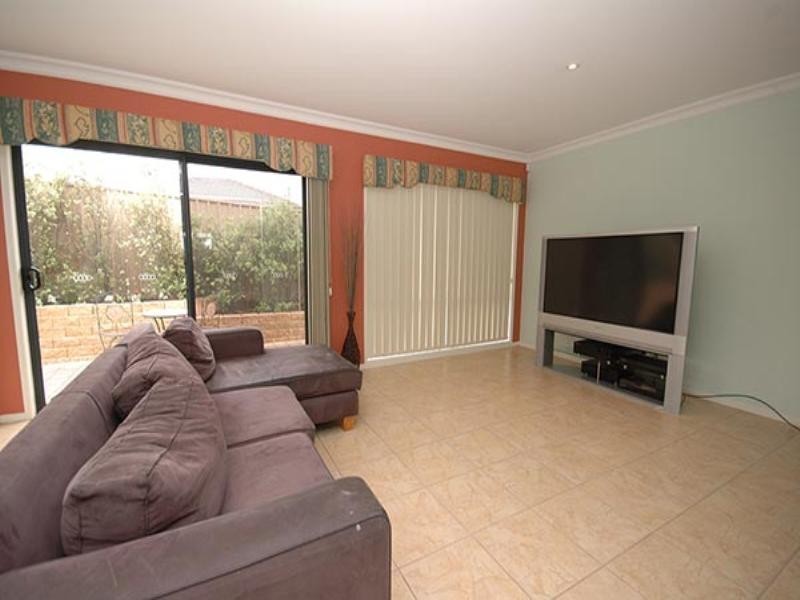 9 Landseer Crescent, Seaford Rise SA 5169