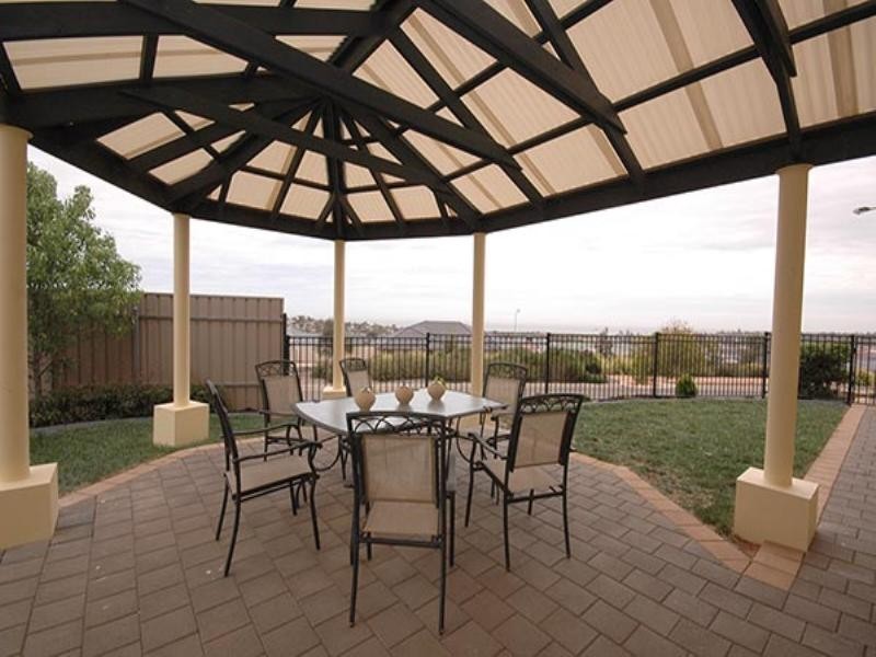 9 Landseer Crescent, Seaford Rise SA 5169