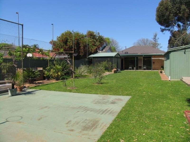 102 Edward Street, Clarence Gardens SA 5039