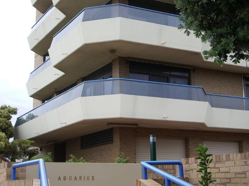 2/4 Adelphi Terrace, Glenelg North SA 5045