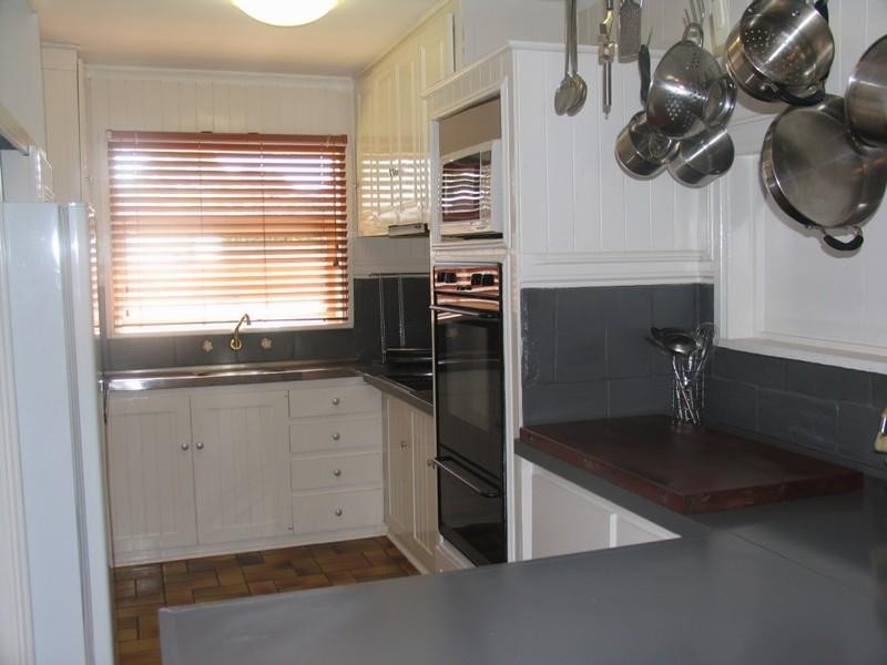 28 Woodhall Drive, Happy Valley SA 5159