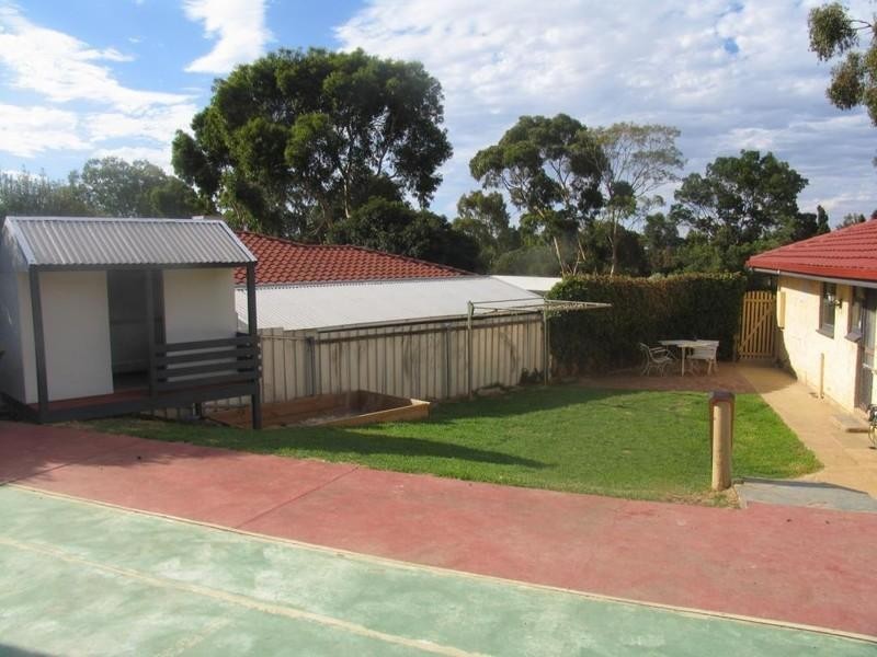 28 Woodhall Drive, Happy Valley SA 5159