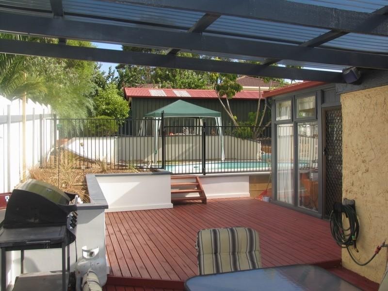 28 Woodhall Drive, Happy Valley SA 5159