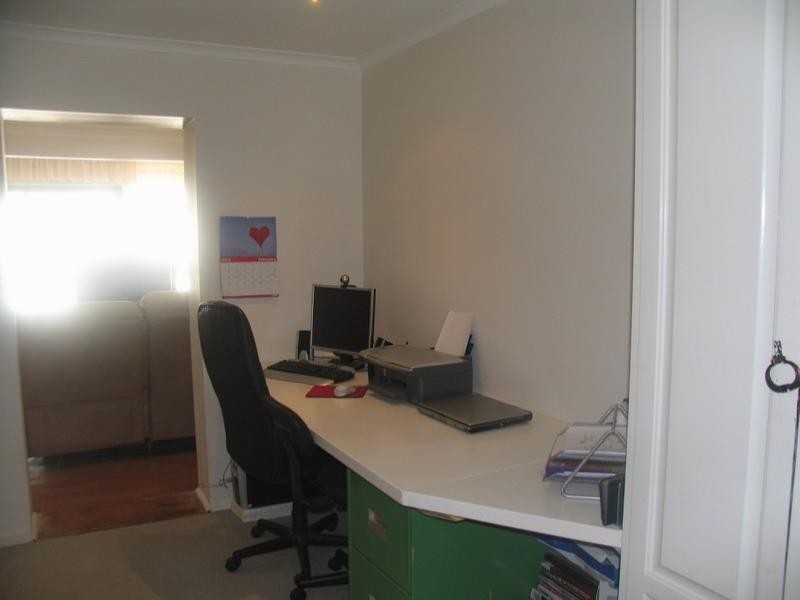 28 Woodhall Drive, Happy Valley SA 5159