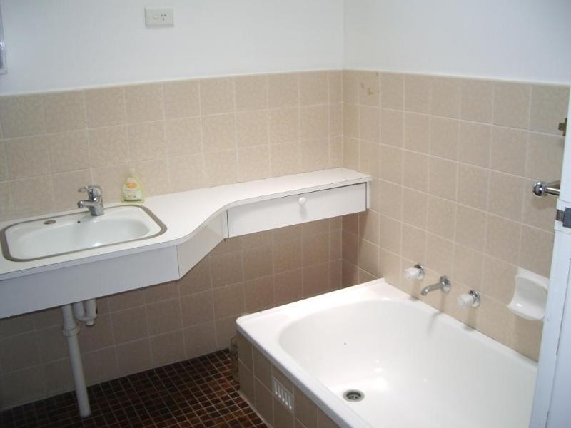 4/20 Addison Road, Black Forest SA 5035