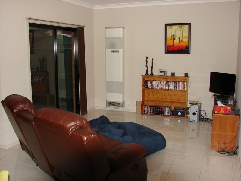 16 Lord Howe Crescent, Mawson Lakes SA 5095