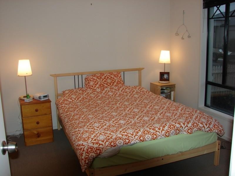 16 Lord Howe Crescent, Mawson Lakes SA 5095