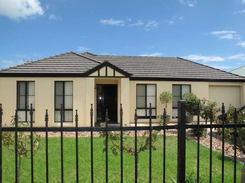 1 Minkie Avenue, Mitchell Park SA 5043