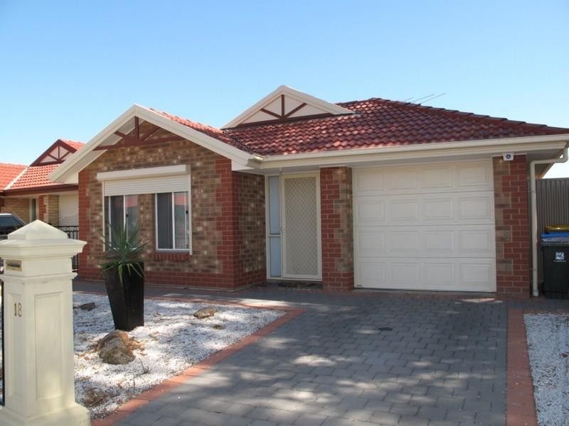 18 Irwin Street, Mansfield Park SA 5012