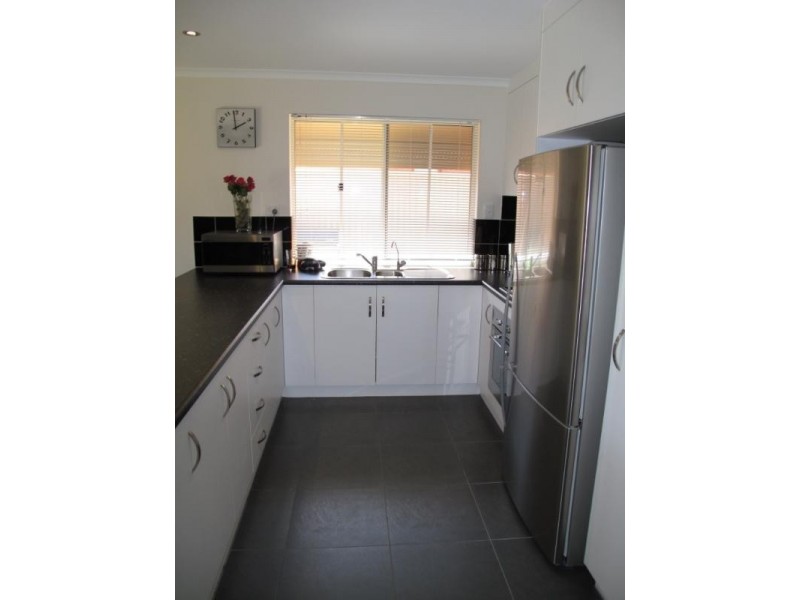 18 Irwin Street, Mansfield Park SA 5012