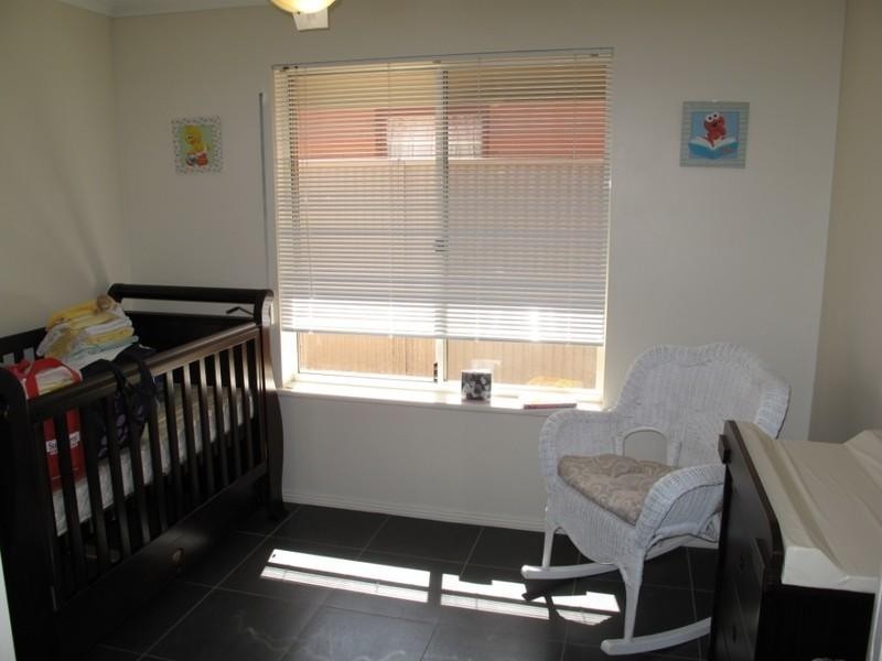 18 Irwin Street, Mansfield Park SA 5012