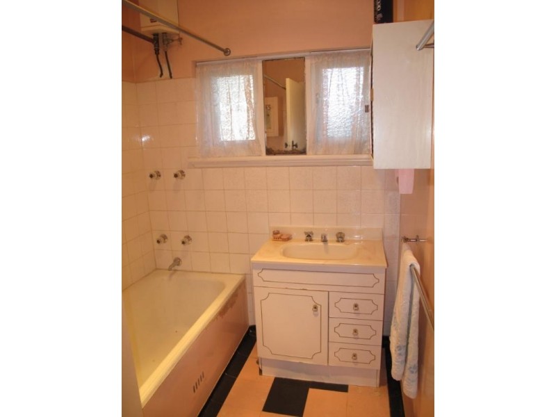 22 English Avenue, Clovelly Park SA 5042