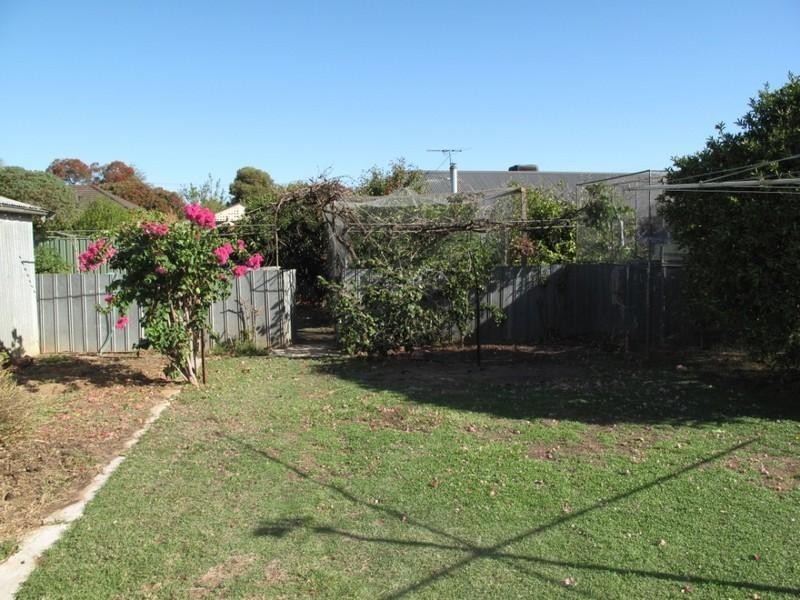 22 English Avenue, Clovelly Park SA 5042