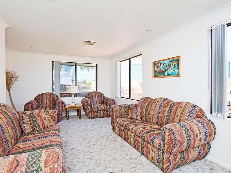 7 Grand Central Avenue, Hallett Cove SA 5158