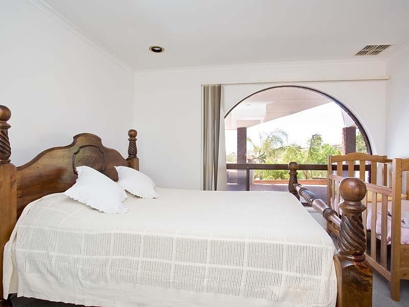 7 Grand Central Avenue, Hallett Cove SA 5158