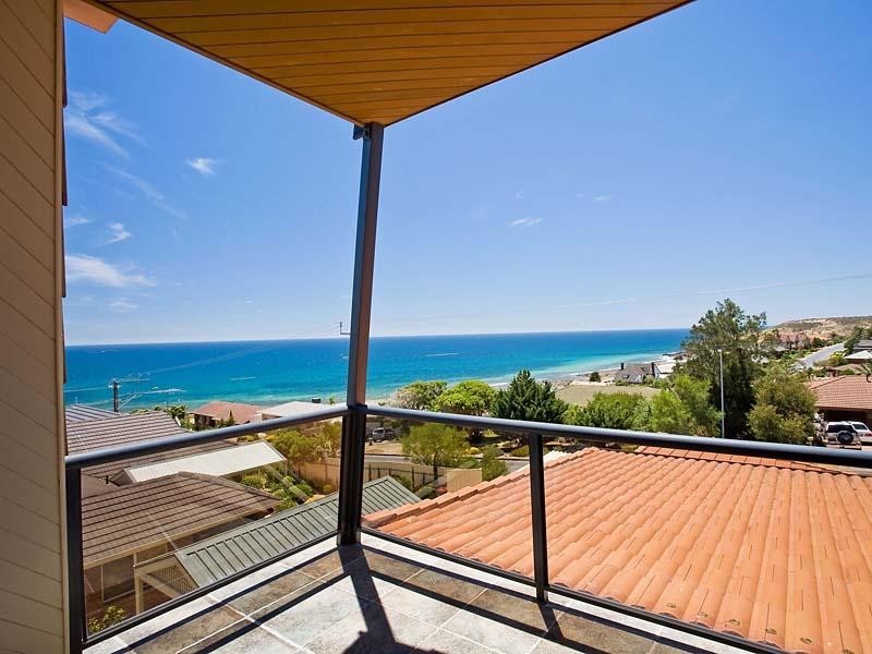 7 Grand Central Avenue, Hallett Cove SA 5158