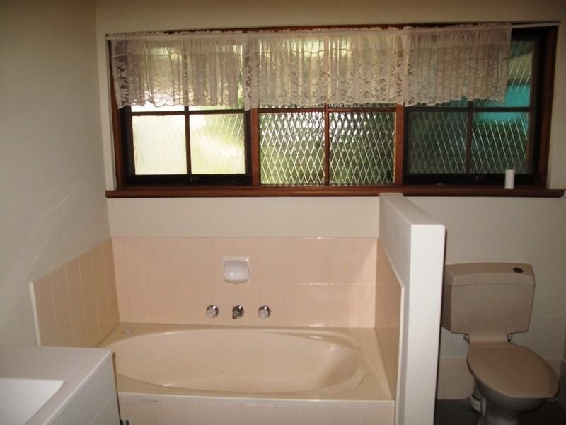 39 Rogana Crescent, Hallett Cove SA 5158