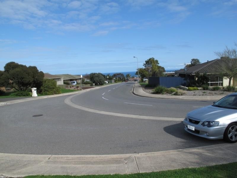 39 Rogana Crescent, Hallett Cove SA 5158