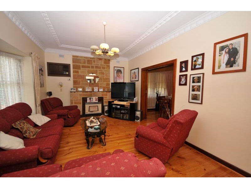 19 Albion Avenue, Glandore SA 5037