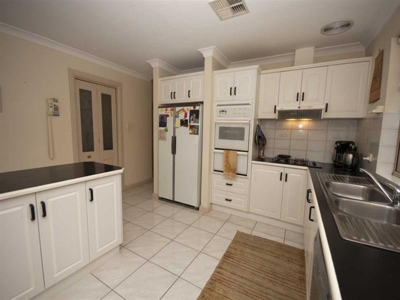 7 Land Crescent, Pasadena SA 5042