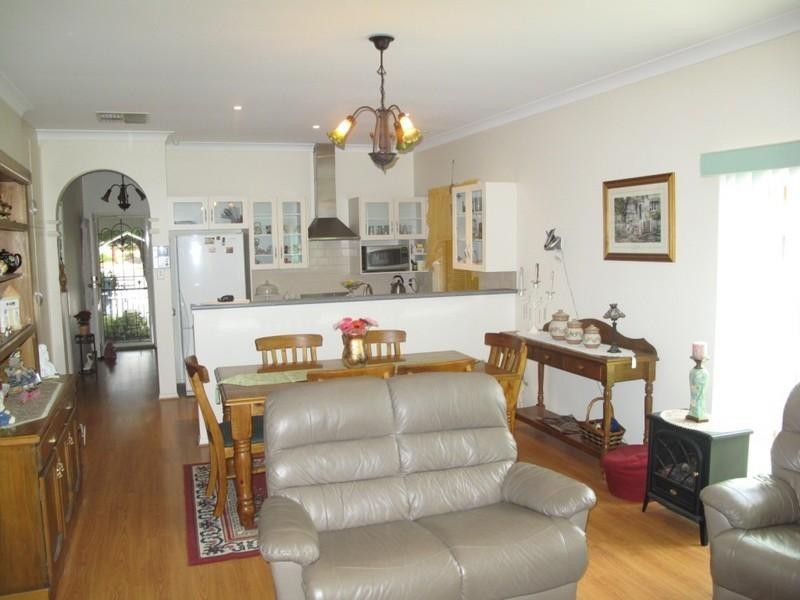 2 Sinclairs Walk, Greenwith SA 5125