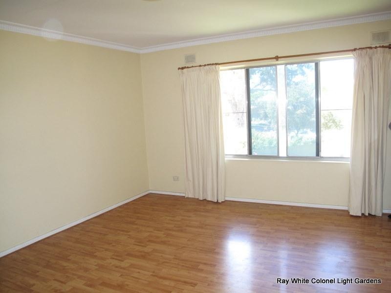 10/8 Overbury Drive, Clarence Park SA 5034