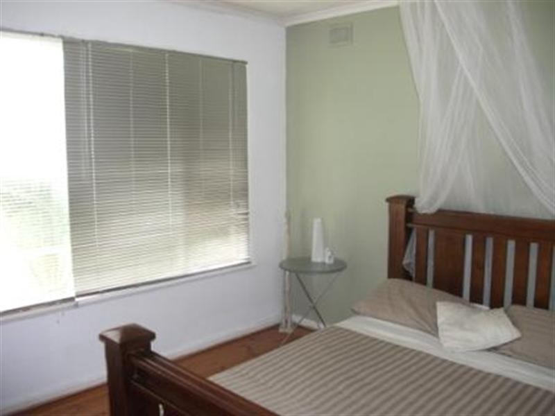 4 Loral Street, Para Hills SA 5096