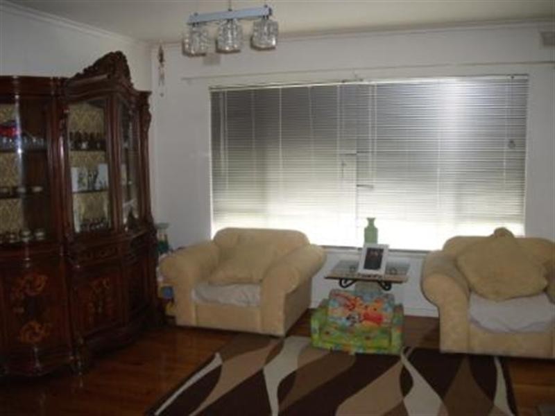 4 Loral Street, Para Hills SA 5096