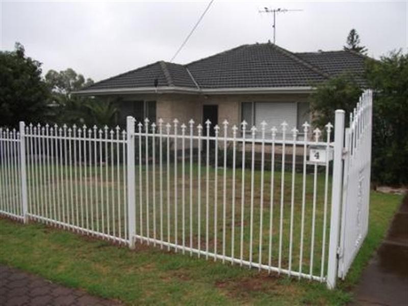 4 Loral Street, Para Hills SA 5096