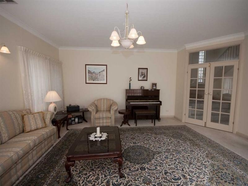 7 Land Crescent, Pasadena SA 5042