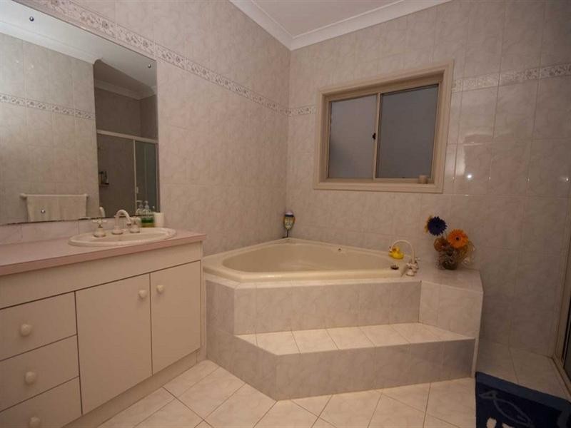 7 Land Crescent, Pasadena SA 5042