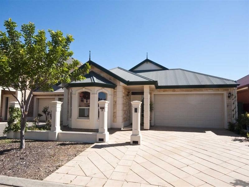 19 Heron Walk, Mawson Lakes SA 5095