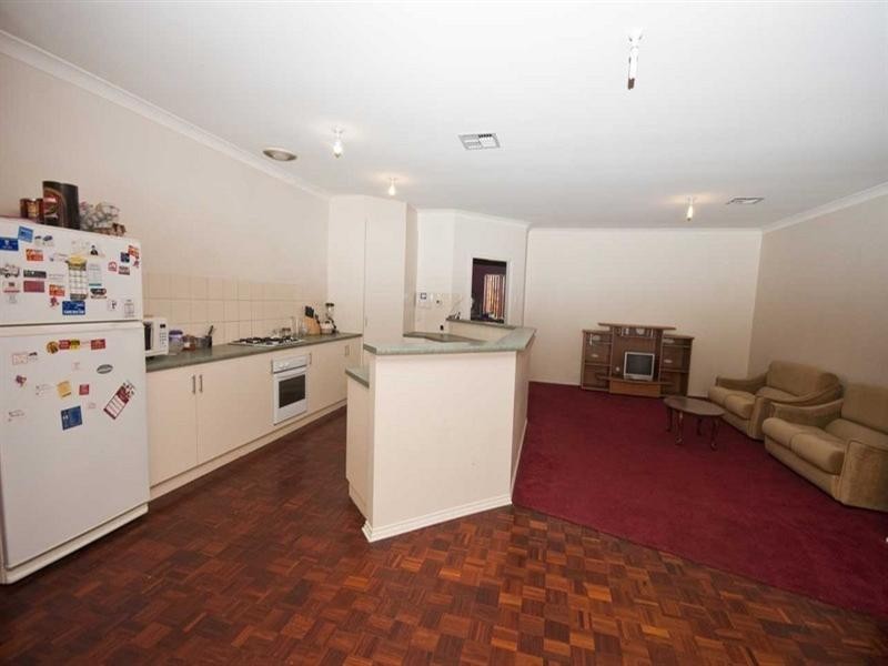 19 Heron Walk, Mawson Lakes SA 5095